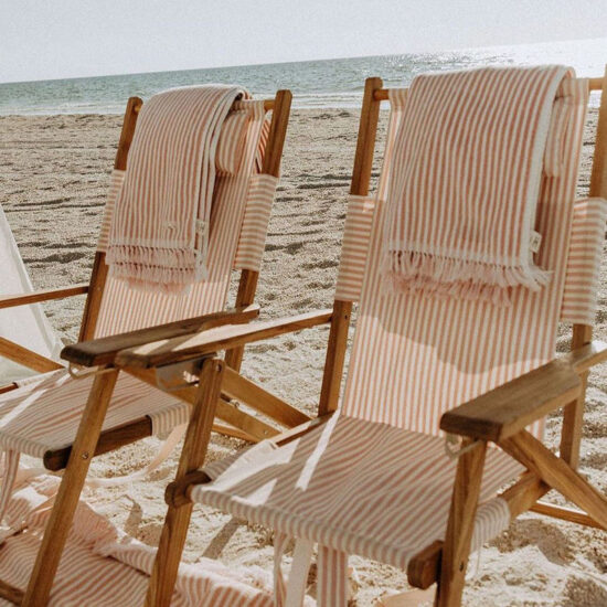  Custom patterned Oxford wooden folding beach chair with pillow
