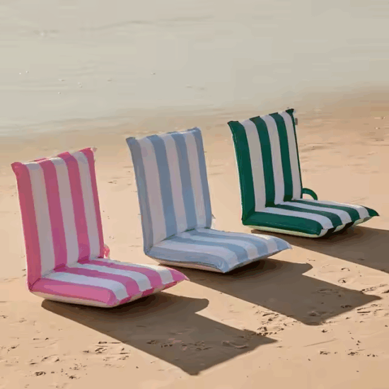 Custom Comfort Padded Folding Beach Chair for Camping and Picnic