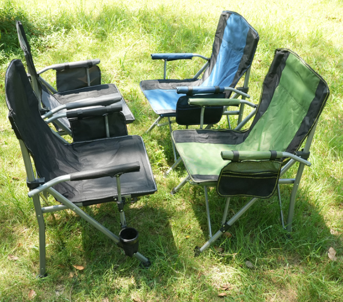 Oversized folding director camping chair with cup holder and armrest
