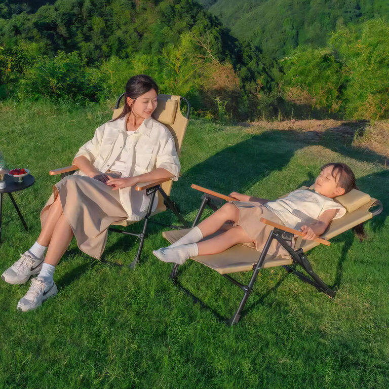 Outdoor adjustable aluminum Kermit folding lounge chair with head pillow
